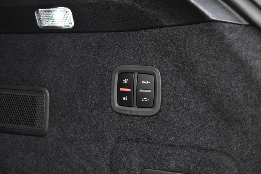 Porsche Cayenne Coupé 3.0 E-Hybrid 462pk Platinum Edition Techart *Krijt* | Pano | 22'' Wielen | Trekhaak | Massage | Stoelventilatie | Bose | Head-Up | Luchtvering |