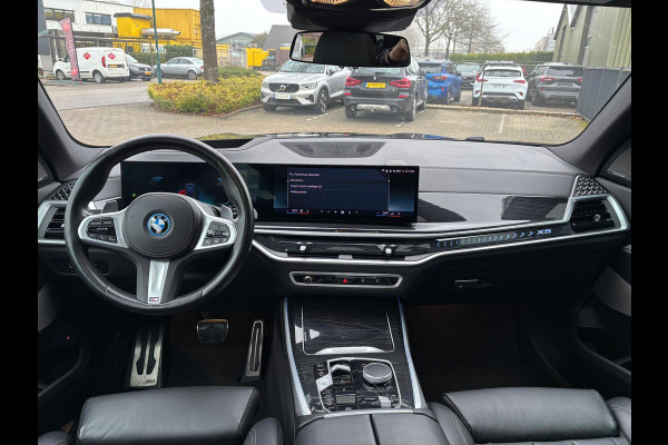 BMW X5 xDrive50e M-Sport PANORAMADAK HARMAN KARDON 360 CAMERA 22 INCH VELGEN LUCHTVERING