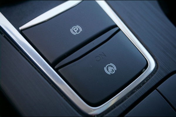 Ford Kuga 225PK PHEV Titanium X AUTOMAAT | PANO | HEADUP | CAMERA