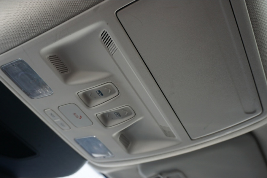 Ford Kuga 225PK PHEV Titanium X AUTOMAAT | PANO | HEADUP | CAMERA