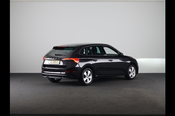 Škoda SCALA 1.0 TSI Ambition 110pk | Panoramadak | Parkeersensoren achter | Full Led koplampen | 16 inch Lichtmetalen velgen
