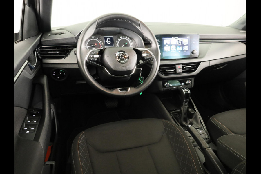 Škoda SCALA 1.0 TSI Ambition 110pk | Panoramadak | Parkeersensoren achter | Full Led koplampen | 16 inch Lichtmetalen velgen