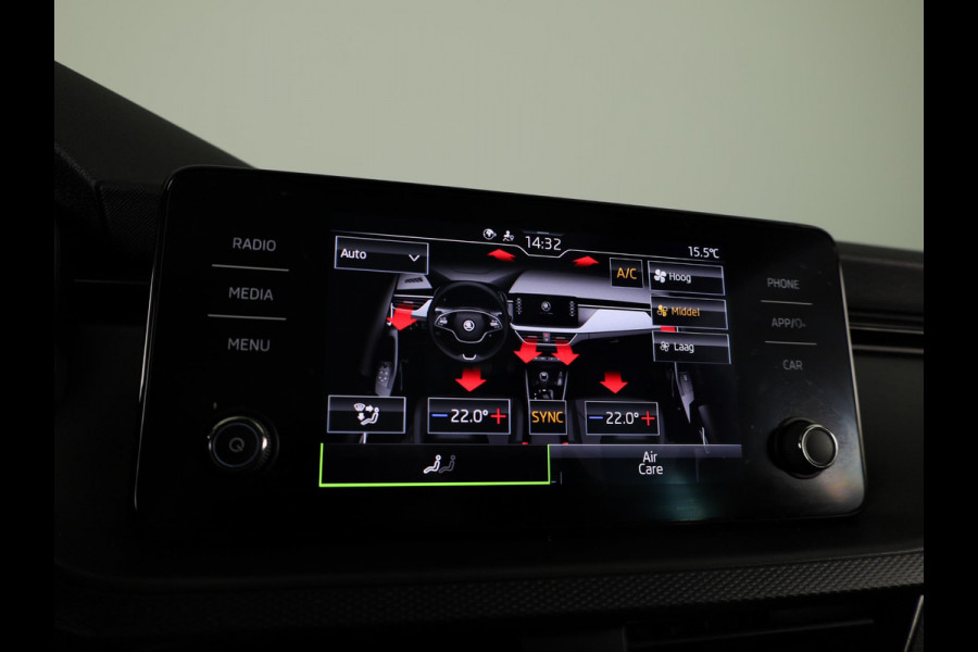 Škoda SCALA 1.0 TSI Ambition 110pk | Panoramadak | Parkeersensoren achter | Full Led koplampen | 16 inch Lichtmetalen velgen