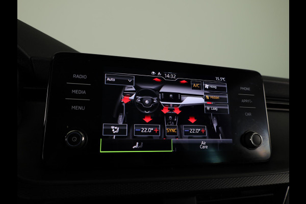 Škoda SCALA 1.0 TSI Ambition 110pk | Panoramadak | Parkeersensoren achter | Full Led koplampen | 16 inch Lichtmetalen velgen