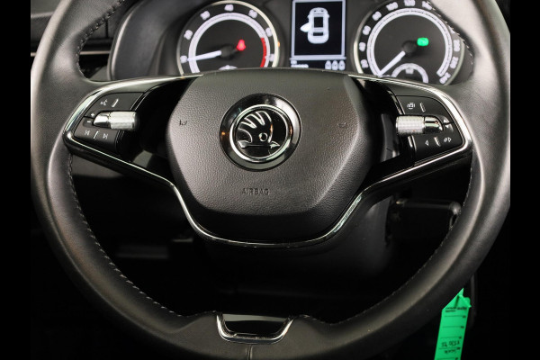 Škoda SCALA 1.0 TSI Ambition 110pk | Panoramadak | Parkeersensoren achter | Full Led koplampen | 16 inch Lichtmetalen velgen