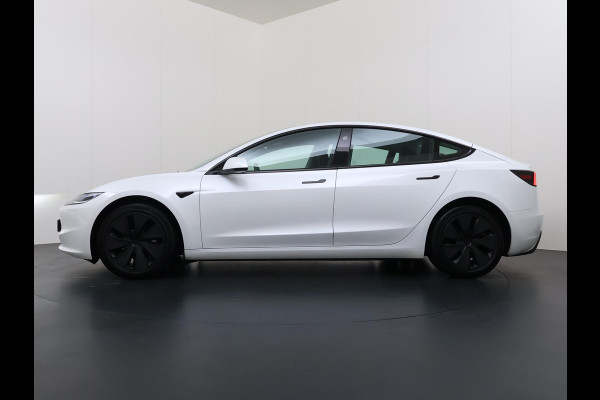 Tesla Model 3 Premium Long Range AWD 78 kWh VAN €42.900,- NU VOOR SLECHTS €39.440,- Uw LENTEVOORDEEL €3.460,- |ORGINELE AFN. TREKHAAK TESLA| AUTOPILOT| STOELVENTILATIE + VERWARMING| VOLLEDIGE TESLA GARANTIE T/M 01/2028 OF 80.000KM| DE HOOGVOLTACCU EN AANDRIJFLIJN TOT 2032 of 192.000KM |