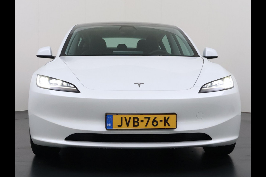 Tesla Model 3 Premium Long Range AWD 78 kWh VAN €42.900,- NU VOOR SLECHTS €39.440,- Uw LENTEVOORDEEL €3.460,- |ORGINELE AFN. TREKHAAK TESLA| AUTOPILOT| STOELVENTILATIE + VERWARMING| VOLLEDIGE TESLA GARANTIE T/M 01/2028 OF 80.000KM| DE HOOGVOLTACCU EN AANDRIJFLIJN TOT 2032 of 192.000KM |