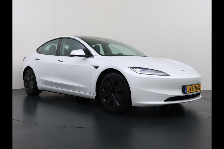 Tesla Model 3 Premium Long Range AWD 78 kWh VAN €42.900,- NU VOOR SLECHTS €39.440,- Uw LENTEVOORDEEL €3.460,- |ORGINELE AFN. TREKHAAK TESLA| AUTOPILOT| STOELVENTILATIE + VERWARMING| VOLLEDIGE TESLA GARANTIE T/M 01/2028 OF 80.000KM| DE HOOGVOLTACCU EN AANDRIJFLIJN TOT 2032 of 192.000KM |