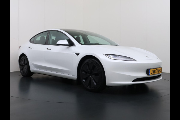 Tesla Model 3 Premium Long Range AWD 78 kWh VAN €42.900,- NU VOOR SLECHTS €39.440,- Uw LENTEVOORDEEL €3.460,- |ORGINELE AFN. TREKHAAK TESLA| AUTOPILOT| STOELVENTILATIE + VERWARMING| VOLLEDIGE TESLA GARANTIE T/M 01/2028 OF 80.000KM| DE HOOGVOLTACCU EN AANDRIJFLIJN TOT 2032 of 192.000KM |
