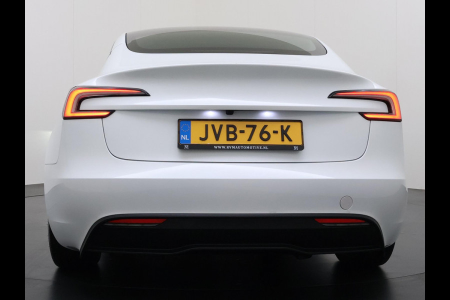 Tesla Model 3 Premium Long Range AWD 78 kWh VAN €42.900,- NU VOOR SLECHTS €39.440,- Uw LENTEVOORDEEL €3.460,- |ORGINELE AFN. TREKHAAK TESLA| AUTOPILOT| STOELVENTILATIE + VERWARMING| VOLLEDIGE TESLA GARANTIE T/M 01/2028 OF 80.000KM| DE HOOGVOLTACCU EN AANDRIJFLIJN TOT 2032 of 192.000KM |