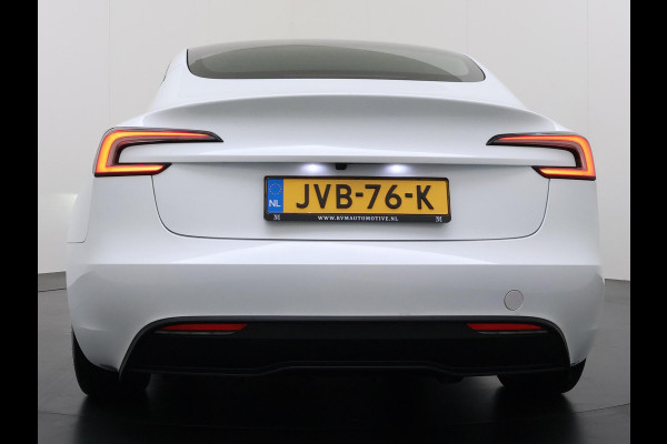 Tesla Model 3 Premium Long Range AWD 78 kWh VAN €42.900,- NU VOOR SLECHTS €39.440,- Uw LENTEVOORDEEL €3.460,- |ORGINELE AFN. TREKHAAK TESLA| AUTOPILOT| STOELVENTILATIE + VERWARMING| VOLLEDIGE TESLA GARANTIE T/M 01/2028 OF 80.000KM| DE HOOGVOLTACCU EN AANDRIJFLIJN TOT 2032 of 192.000KM |