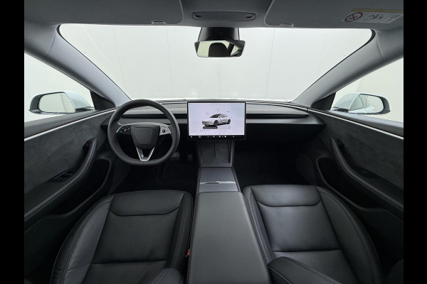 Tesla Model 3 Premium Long Range AWD 78 kWh VAN €42.900,- NU VOOR SLECHTS €39.440,- Uw LENTEVOORDEEL €3.460,- |ORGINELE AFN. TREKHAAK TESLA| AUTOPILOT| STOELVENTILATIE + VERWARMING| VOLLEDIGE TESLA GARANTIE T/M 01/2028 OF 80.000KM| DE HOOGVOLTACCU EN AANDRIJFLIJN TOT 2032 of 192.000KM |