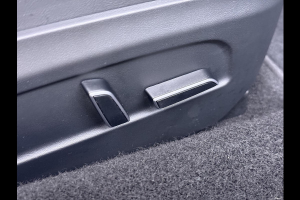 Tesla Model 3 Premium Long Range AWD 78 kWh VAN €42.900,- NU VOOR SLECHTS €39.440,- Uw LENTEVOORDEEL €3.460,- |ORGINELE AFN. TREKHAAK TESLA| AUTOPILOT| STOELVENTILATIE + VERWARMING| VOLLEDIGE TESLA GARANTIE T/M 01/2028 OF 80.000KM| DE HOOGVOLTACCU EN AANDRIJFLIJN TOT 2032 of 192.000KM |