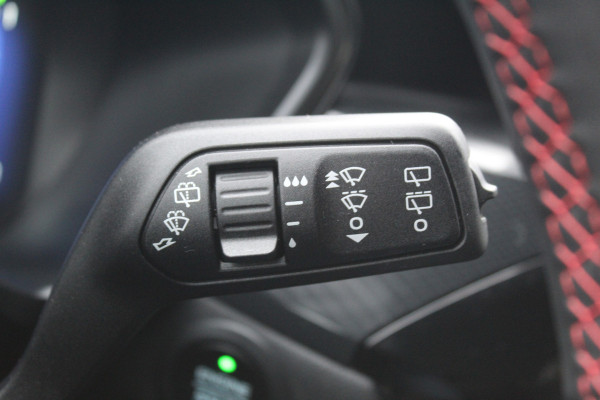 Ford Kuga 2.5 PHEV ST-Line X , 1500kg Trekgewicht Hybride rijden voor een reële prijs ! Adaptive Cruise Control, Stoel-, stuur- en voorraamverwarming, Climate Control, Metallic lak, Camera v+a, Elektr. achterklep, Side- en lane assist etc.