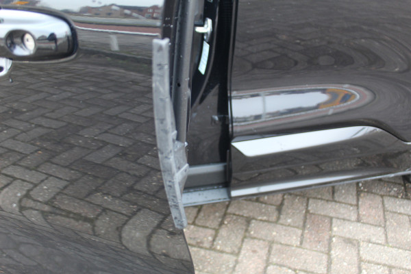 Ford Kuga 2.5 PHEV ST-Line X , 1500kg Trekgewicht Hybride rijden voor een reële prijs ! Adaptive Cruise Control, Stoel-, stuur- en voorraamverwarming, Climate Control, Metallic lak, Camera v+a, Elektr. achterklep, Side- en lane assist etc.