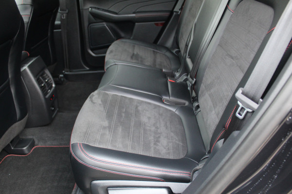 Ford Kuga 2.5 PHEV ST-Line X , 1500kg Trekgewicht Hybride rijden voor een reële prijs ! Adaptive Cruise Control, Stoel-, stuur- en voorraamverwarming, Climate Control, Metallic lak, Camera v+a, Elektr. achterklep, Side- en lane assist etc.