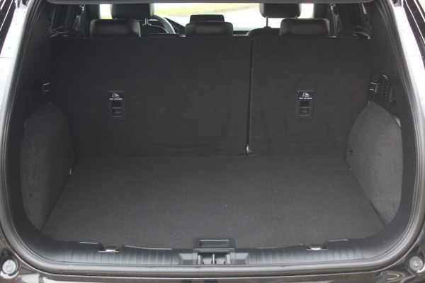 Ford Kuga 2.5 PHEV ST-Line X , 1500kg Trekgewicht Hybride rijden voor een reële prijs ! Adaptive Cruise Control, Stoel-, stuur- en voorraamverwarming, Climate Control, Metallic lak, Camera v+a, Elektr. achterklep, Side- en lane assist etc.