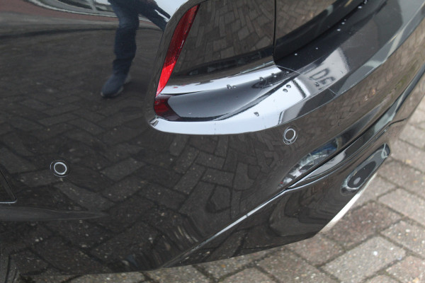 Ford Kuga 2.5 PHEV ST-Line X , 1500kg Trekgewicht Hybride rijden voor een reële prijs ! Adaptive Cruise Control, Stoel-, stuur- en voorraamverwarming, Climate Control, Metallic lak, Camera v+a, Elektr. achterklep, Side- en lane assist etc.