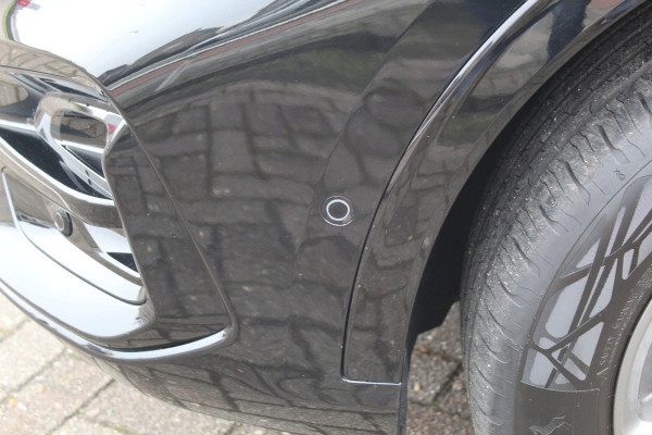 Ford Kuga 2.5 PHEV ST-Line X , 1500kg Trekgewicht Hybride rijden voor een reële prijs ! Adaptive Cruise Control, Stoel-, stuur- en voorraamverwarming, Climate Control, Metallic lak, Camera v+a, Elektr. achterklep, Side- en lane assist etc.