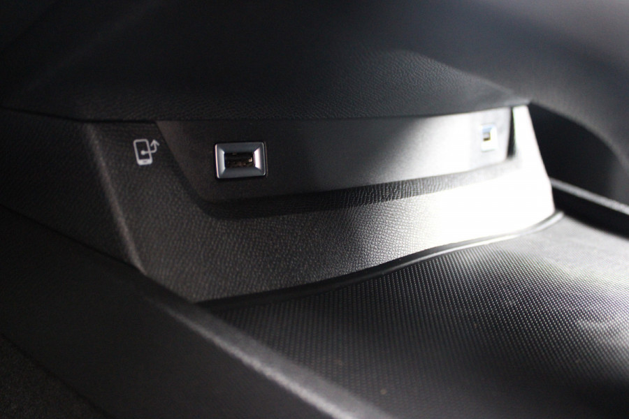 Peugeot 508 SW 1.6 HYbrid Allure Pack Business | Adaptieve cruise | BLIS | Camera | Carplay |
