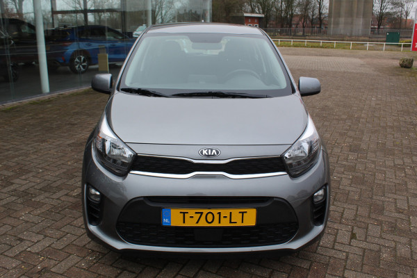 Kia Picanto 1.0-67pk DPi DynamicLine. Kwalitatief erg goed wagen voor jaren zorgeloos rijplezier! Airco, metallic lak, camera, cruise control, elektr. ramen v+a, Android auto/Apple carplay, DAB radio, USB aansl., LM wielen etc