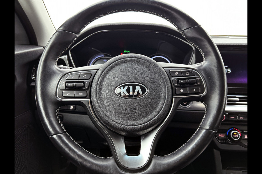 Kia e-Niro DynamicLine 64 kWh (NAVIGATIE, STOEL-/STUURVERWARMING, CARPLAY, 1e EIGENAAR)