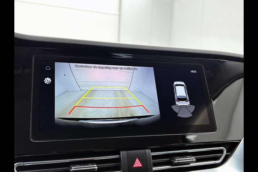 Kia e-Niro DynamicLine 64 kWh (NAVIGATIE, STOEL-/STUURVERWARMING, CARPLAY, 1e EIGENAAR)