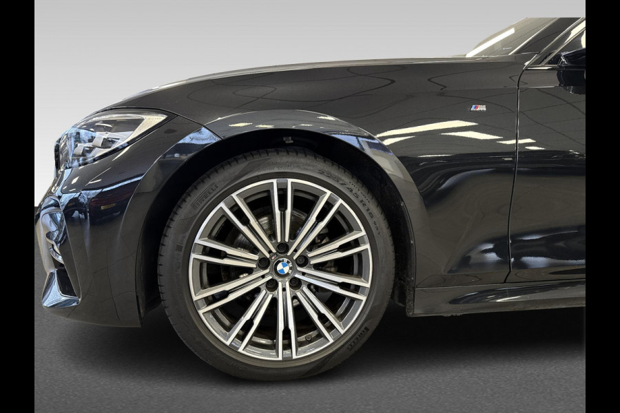 BMW 3 Serie 318i Executive Edition Cruise-control | parkeersensoren | m pakket