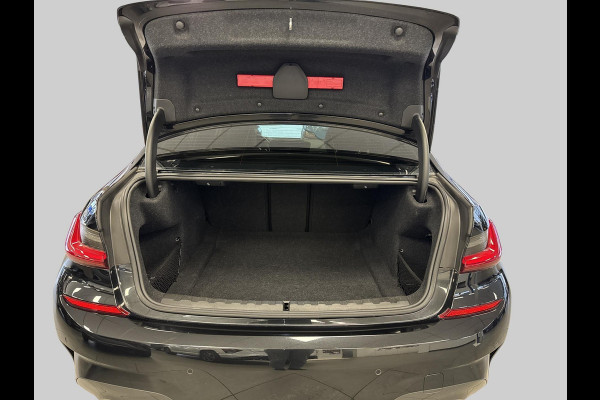 BMW 3 Serie 318i Executive Edition Cruise-control | parkeersensoren | m pakket