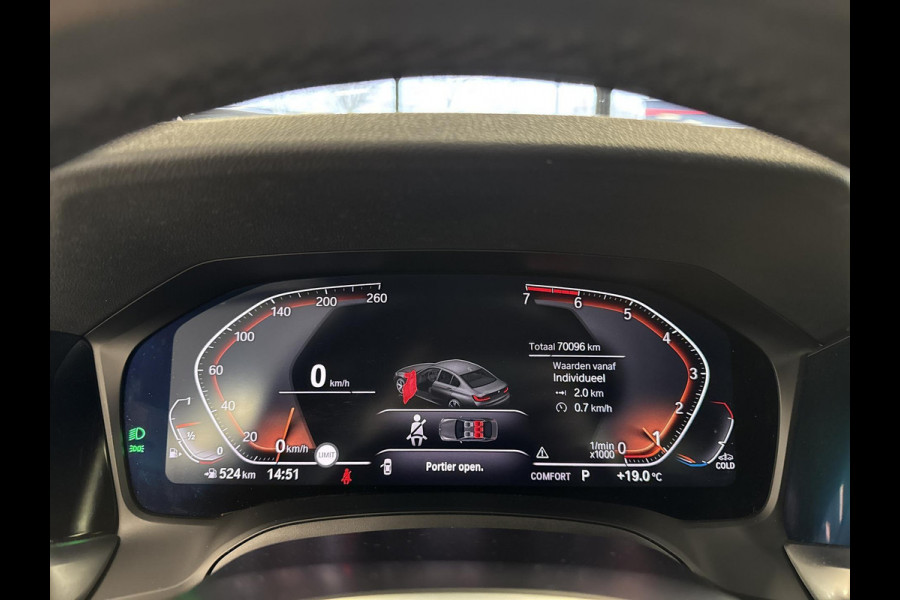 BMW 3 Serie 318i Executive Edition Cruise-control | parkeersensoren | m pakket