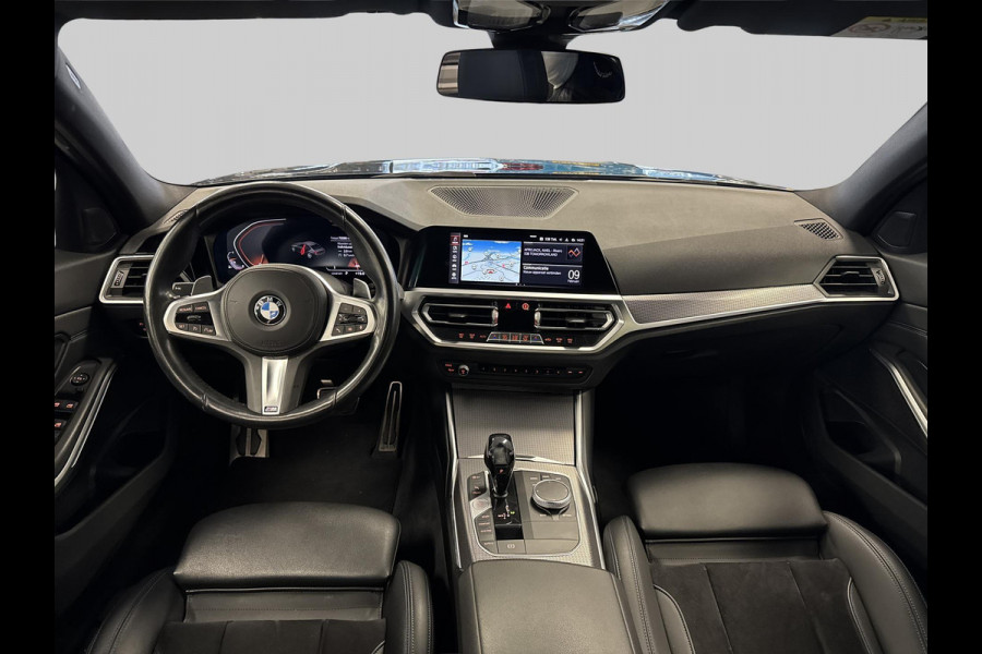 BMW 3 Serie 318i Executive Edition Cruise-control | parkeersensoren | m pakket