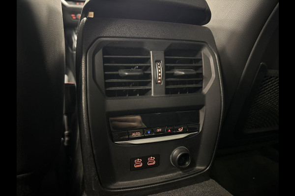 BMW 3 Serie 318i Executive Edition Cruise-control | parkeersensoren | m pakket