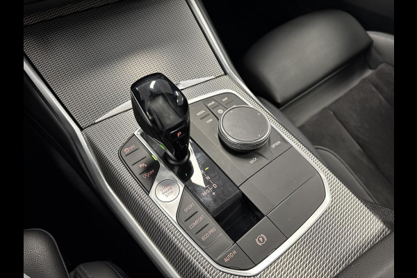 BMW 3 Serie 318i Executive Edition Cruise-control | parkeersensoren | m pakket