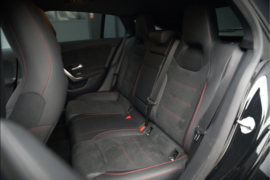Mercedes-Benz CLA-Klasse Shooting Brake 180 Premium Plus | Stoelverwarming | Parkeersensoren | Navigatie | Cruise Control | Keyless | Ambiance Verlichting | Climate Control