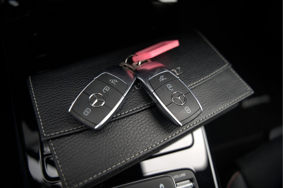 Mercedes-Benz CLA-Klasse Shooting Brake 180 Premium Plus | Stoelverwarming | Parkeersensoren | Navigatie | Cruise Control | Keyless | Ambiance Verlichting | Climate Control