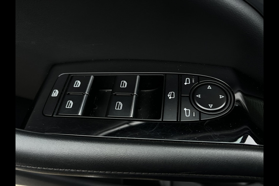 Mazda 3 2.0 122pk, Comfort, Bose + leer, trekhaak