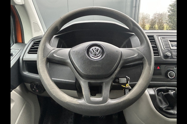 Volkswagen Transporter 2.0 TDI 102 PK TRENDLINE / L2H1 / 1e EIG. / DUBBEL CABINE / TREKHAAK / AIRCO / CRUISE