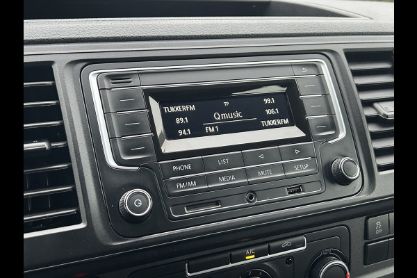 Volkswagen Transporter 2.0 TDI 102 PK TRENDLINE / L2H1 / 1e EIG. / DUBBEL CABINE / TREKHAAK / AIRCO / CRUISE