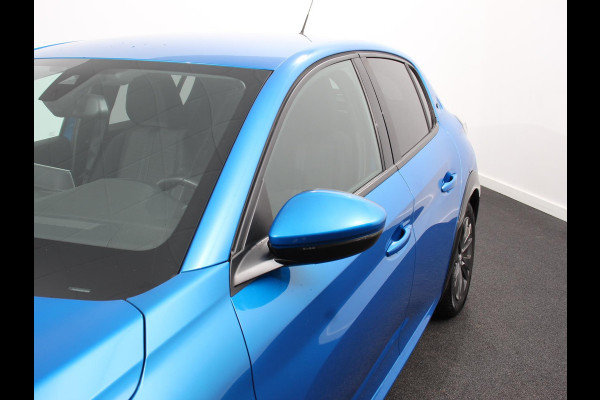 Peugeot e-208 EV Allure 50 kWh Climate control | Cruise control | LED | Camera | Parkeersensor achter | Lane assist | Navigatie | Apple Carplay/ Android Auto