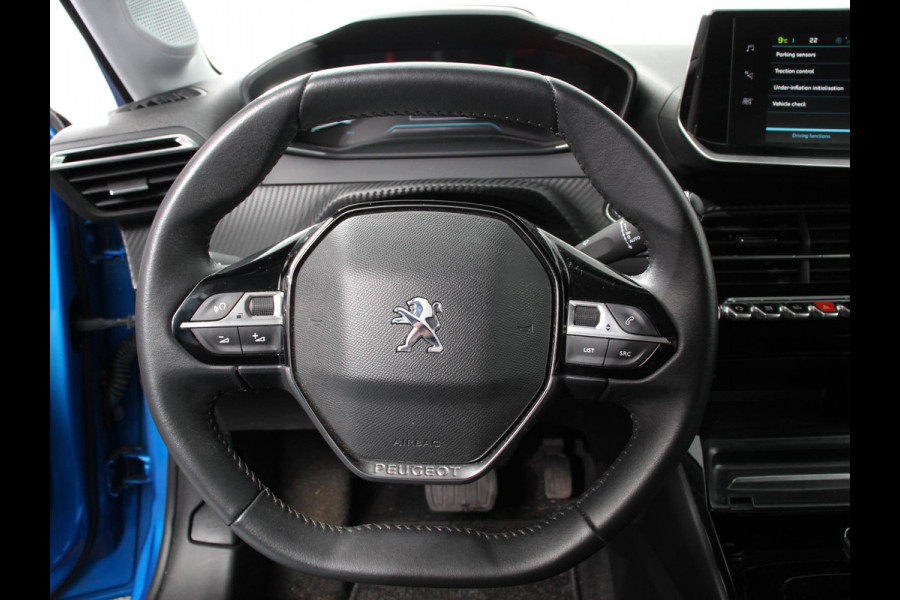 Peugeot e-208 EV Allure 50 kWh Climate control | Cruise control | LED | Camera | Parkeersensor achter | Lane assist | Navigatie | Apple Carplay/ Android Auto