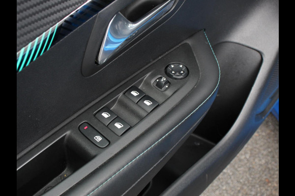 Peugeot e-208 EV Allure 50 kWh Climate control | Cruise control | LED | Camera | Parkeersensor achter | Lane assist | Navigatie | Apple Carplay/ Android Auto