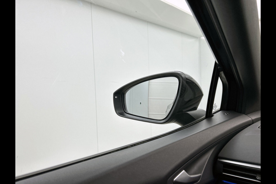 Volkswagen ID.4 Life 77 kWh (STOELVERWARMING, CAMERA, CARPLAY, NAVIGATIE, 1e EIGENAAR, GOED ONDERHOUDEN)