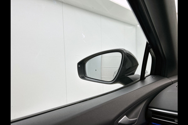 Volkswagen ID.4 Life 77 kWh (STOELVERWARMING, CAMERA, CARPLAY, NAVIGATIE, 1e EIGENAAR, GOED ONDERHOUDEN)