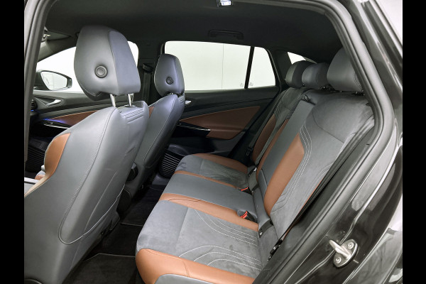 Volkswagen ID.4 Life 77 kWh (STOELVERWARMING, CAMERA, CARPLAY, NAVIGATIE, 1e EIGENAAR, GOED ONDERHOUDEN)