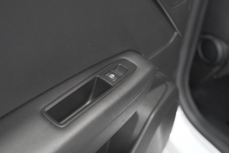 Renault Captur TCe 100 Intens | Stoelverwarming | Camera | Apple Carplay