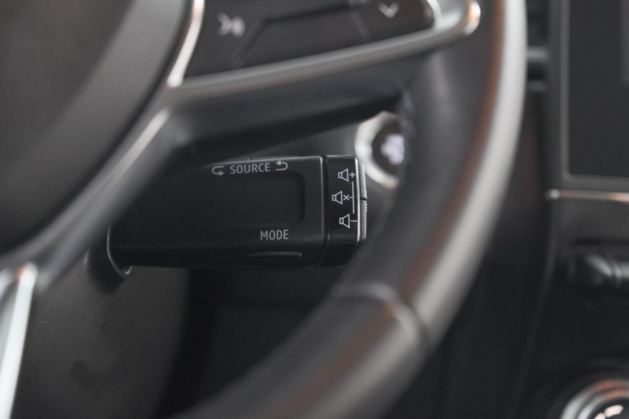 Renault Captur TCe 100 Intens | Stoelverwarming | Camera | Apple Carplay