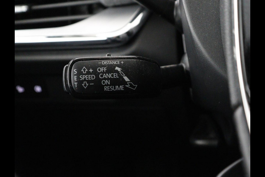 Škoda ENYAQ iV 60 | Stoelverwarming | Adaptive cruise | Warmtepomp | Matrix LED | Keyless | Carplay | Stuurverwarming | Navigatie | Sfeerverlichting | Half leder | Climate control