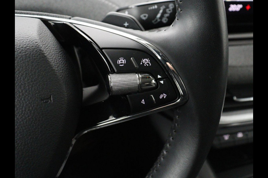 Škoda ENYAQ iV 60 | Stoelverwarming | Adaptive cruise | Warmtepomp | Matrix LED | Keyless | Carplay | Stuurverwarming | Navigatie | Sfeerverlichting | Half leder | Climate control
