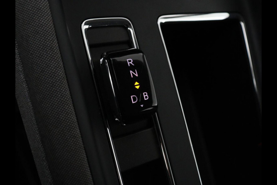 Škoda ENYAQ iV 60 | Stoelverwarming | Adaptive cruise | Warmtepomp | Matrix LED | Keyless | Carplay | Stuurverwarming | Navigatie | Sfeerverlichting | Half leder | Climate control