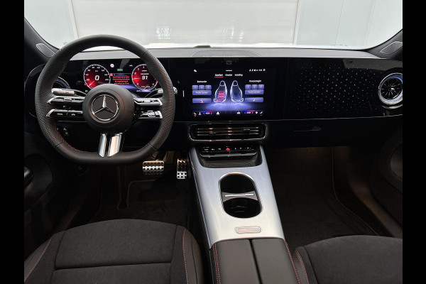 Mercedes-Benz CLA-Klasse 180 Business Solution AMG | Nightpakket | Multibeam Led | Thermotronic | Memorypakket | 19 inch AMG velgen | Sierdelen geborsteld aluminium |Smartphone integratiepakket | Adaptieve cruisecontrol |